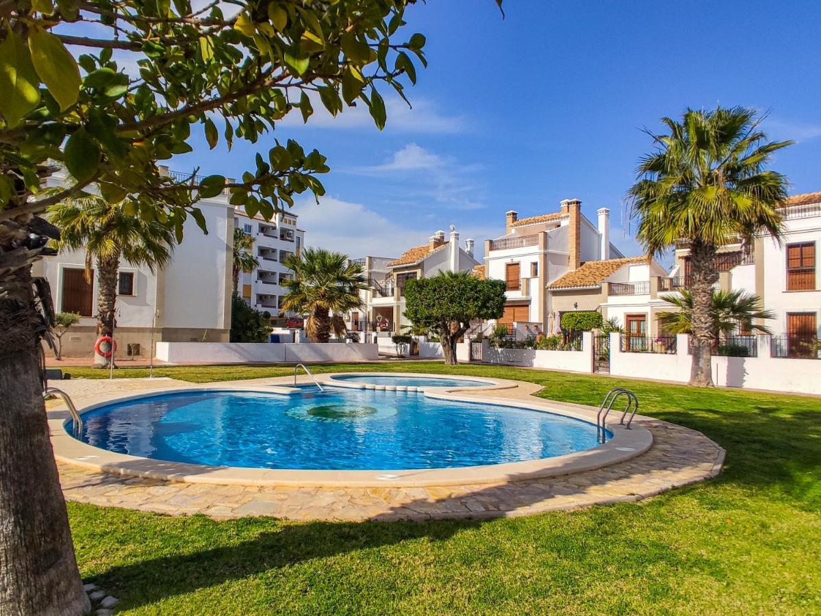Villamartin 2 Bed 2 Bath Holiday Apartment Кампоамор Екстериор снимка